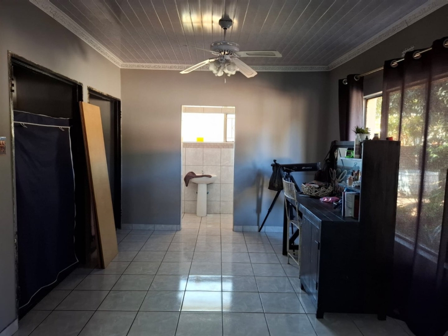 4 Bedroom Property for Sale in Oos Einde North West